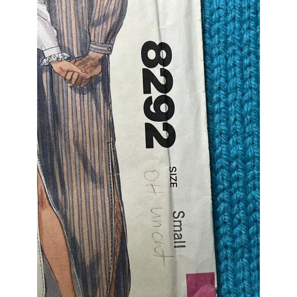 McCalls 8292 Sewing pattern Night shirt size Small